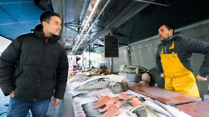 Hugo Clément enquête sur la pêche